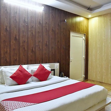 Vakratunda Hotel Dharamszala Kültér fotó