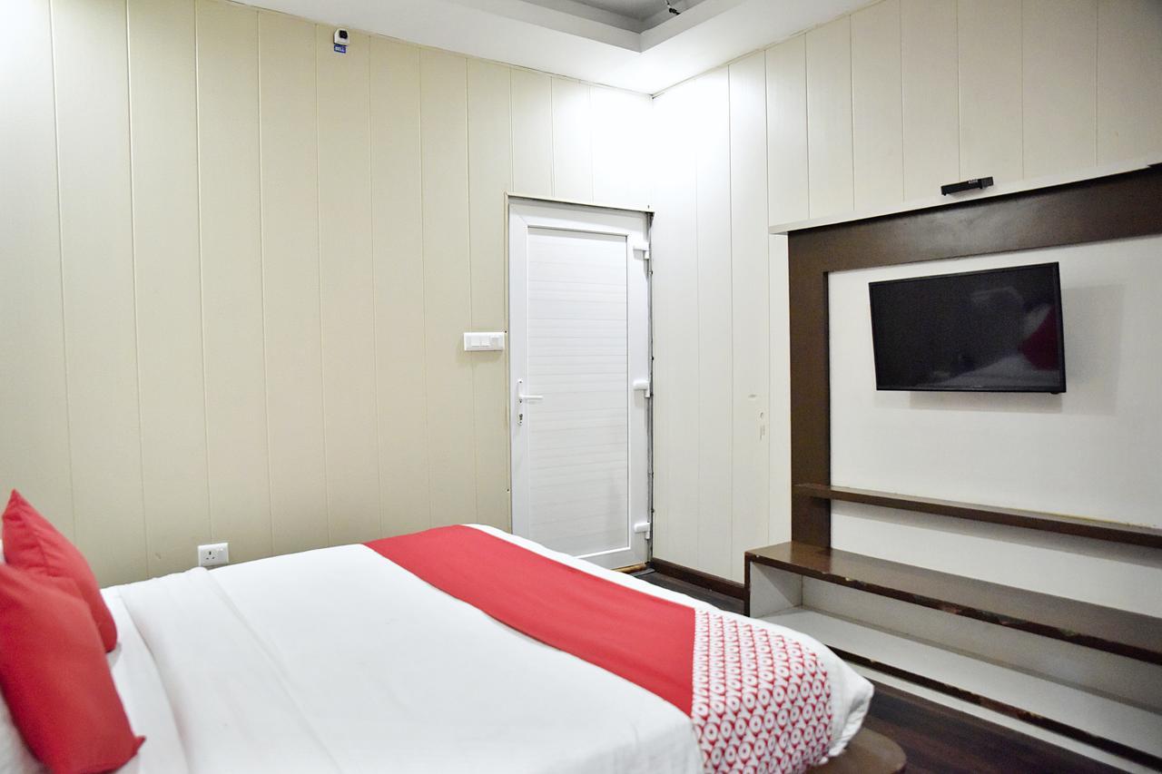 Vakratunda Hotel Dharamszala Kültér fotó