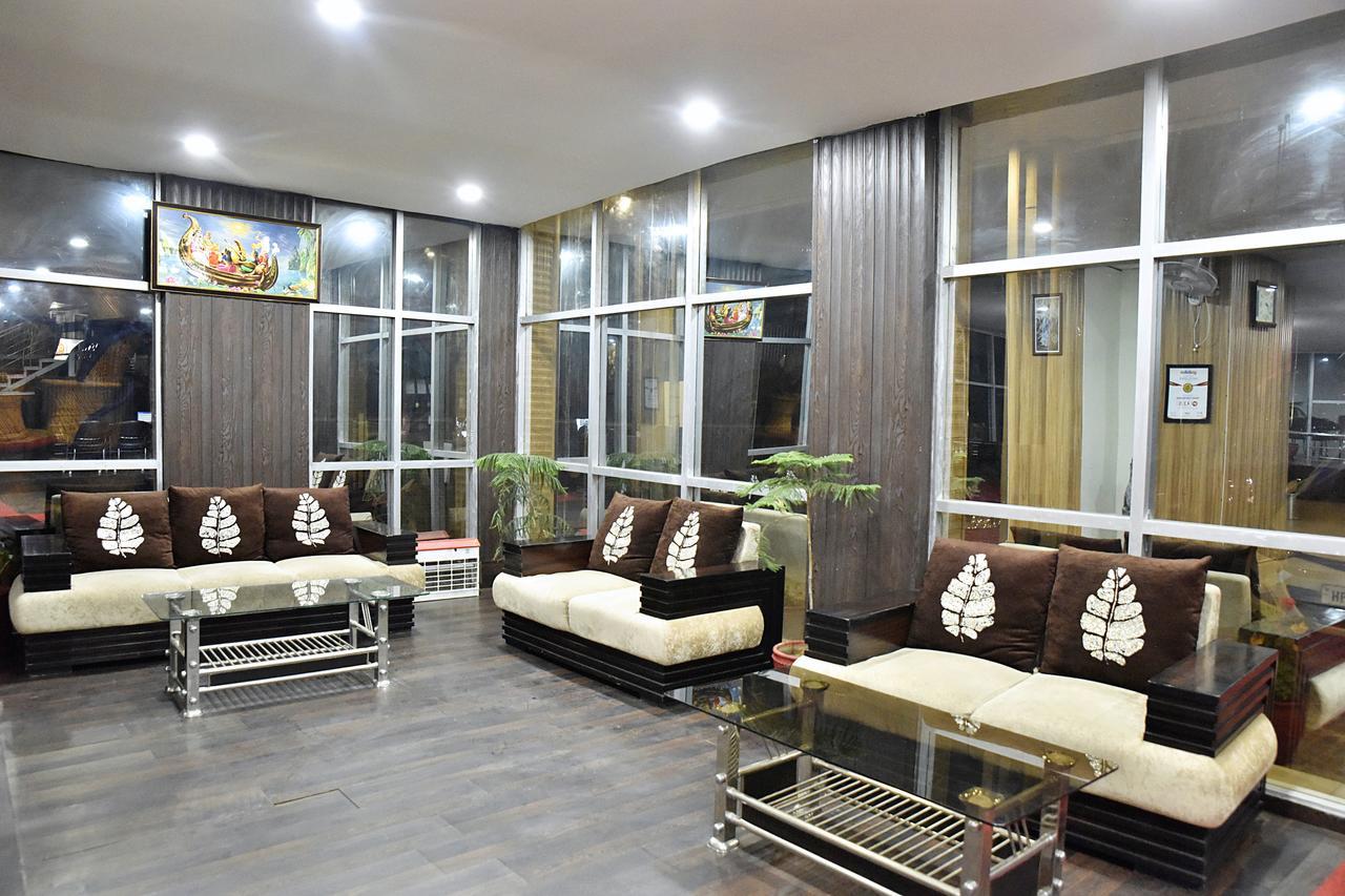 Vakratunda Hotel Dharamszala Kültér fotó